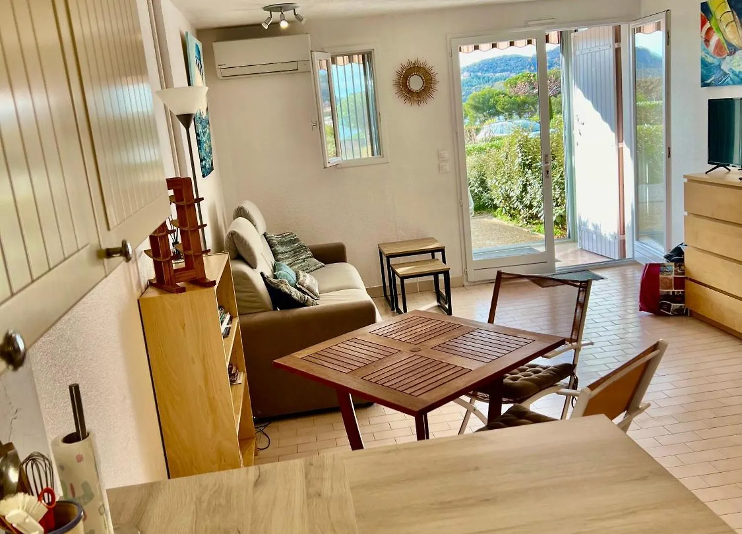 Studio Climatise Vue Mer A Proximite De La Plage Saint-Raphael  Apartment Saint-Raphael (Var)